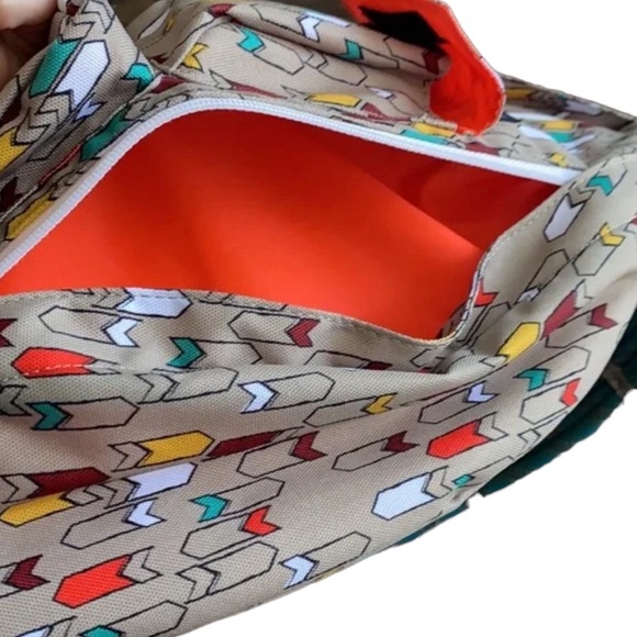 KAVU Rope Sling Trail Marker Crossbody Backpack Mini - Picture 4 of 5